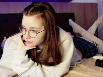 Allureavenue Chaturbate stream image from November 12, 2025