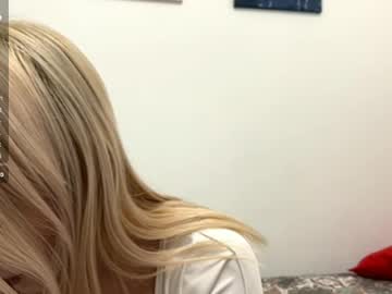 Bettiepanella Chaturbate stream image from November 12, 2025