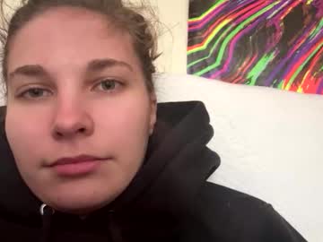 Deepthroatqueen33 Chaturbate stream image from November 12, 2025