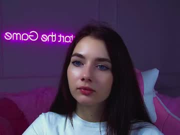 Selenaponces Chaturbate stream image from November 12, 2025