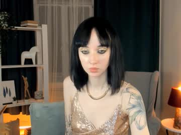 Hollyvex Chaturbate stream image from November 12, 2025