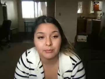 Tinnnyyminx Chaturbate stream image from November 12, 2025