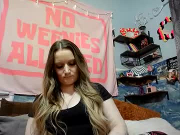 Mistressluxxie91 Chaturbate stream image from November 12, 2025