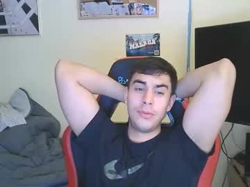 Aaronlavine Chaturbate stream image from November 12, 2025