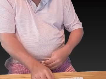 Tretsim Chaturbate stream image from November 12, 2025