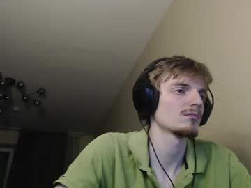Gasturfahe Chaturbate stream image from November 12, 2025