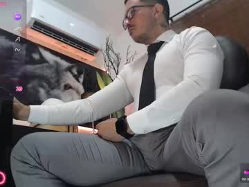 Randylukehot Chaturbate stream image from November 12, 2025