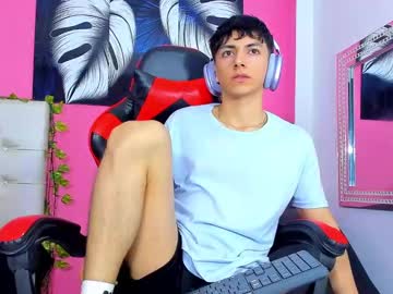 Elangiraldo Chaturbate stream image from November 13, 2025