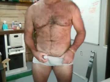 Chadmichaell Chaturbate stream image from November 13, 2025