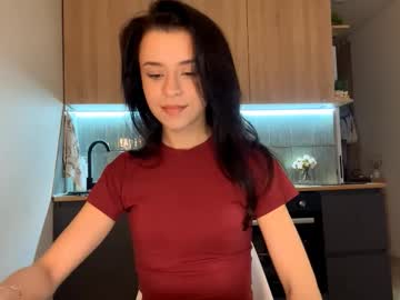 Beatriceesmond Chaturbate stream image from November 13, 2025