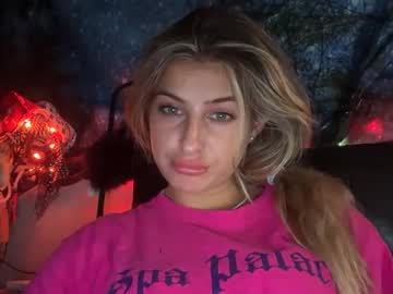 Itsamberreid Chaturbate stream image from November 13, 2025