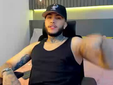 Darkgoldengaze Chaturbate stream image from November 13, 2025