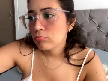 Saraxyou Chaturbate stream image from November 13, 2025