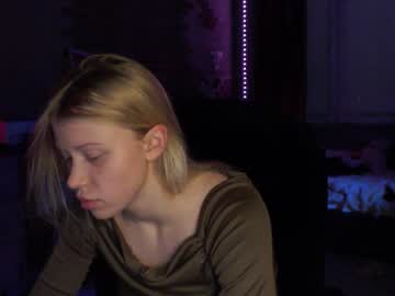 Mollybrith Chaturbate stream image from November 13, 2025