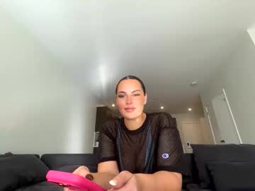 Milehighflossy Chaturbate stream image from November 13, 2025