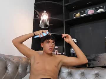 Isaac_Collins_ Chaturbate stream image from November 13, 2025