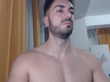 Julianroyce Chaturbate stream image from November 13, 2025