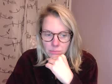 Holly_Bourbon Chaturbate stream image from November 14, 2025