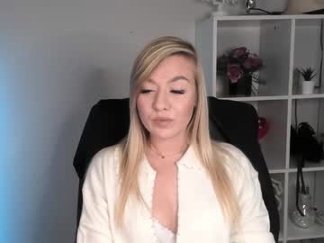 Adrenalinlaura Chaturbate stream image from November 14, 2025