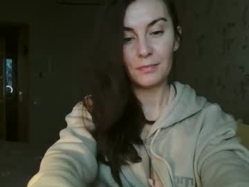 Katalinaqe Chaturbate stream image from November 14, 2025