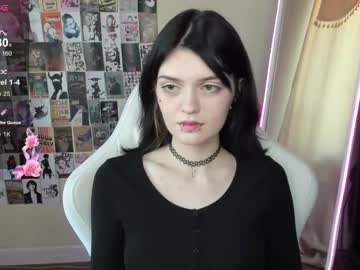 Emmadarkk Chaturbate stream image from November 14, 2025