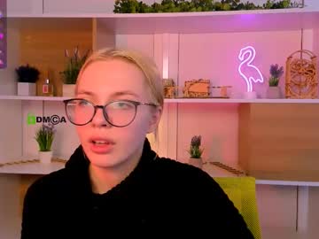 Adeli_Di Chaturbate stream image from November 14, 2025