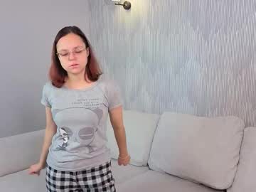 Oleneweir Chaturbate stream image from November 14, 2025