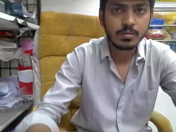 Robertsalia220 Chaturbate stream image from November 14, 2025