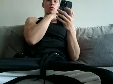 Cristianovilla Chaturbate stream image from November 14, 2025