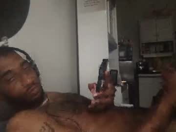 Longd2526 Chaturbate stream image from November 14, 2025