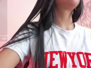 Sheilly_Brown Chaturbate stream image from November 14, 2025