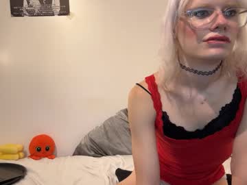 Mollychloe Chaturbate stream image from November 14, 2025