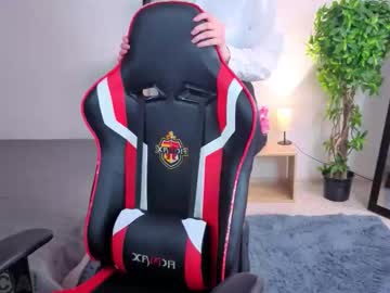 Pauline_Flo Chaturbate stream image from November 14, 2025