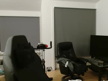 Thomash32 stream image from November 14, 2025