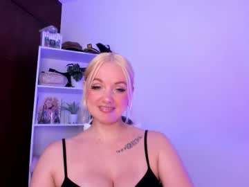 Mila_Violet Chaturbate stream image from November 14, 2025