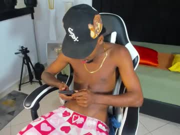 Maikol_Monstercock Chaturbate stream image from November 15, 2025