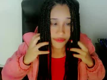 Saraylittle Chaturbate stream image from November 15, 2025