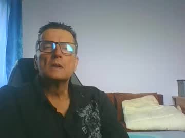 Ulmeni4 Chaturbate stream image from November 15, 2025