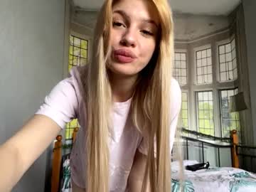 Blondellgrubaugh Chaturbate stream image from November 15, 2025
