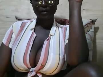 Allie_Quin Chaturbate stream image from November 15, 2025