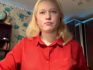 Dulciemclaws Chaturbate stream image from November 15, 2025