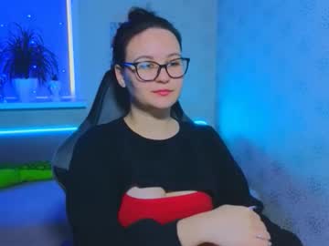 Esterplayful Chaturbate stream image from November 15, 2025