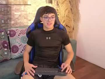 Sayronvg Chaturbate stream image from November 15, 2025