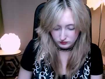 Scarlettscril Chaturbate stream image from November 15, 2025