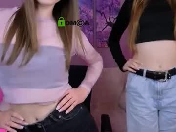 Flora_Ri Chaturbate stream image from November 15, 2025