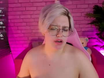 Monikasweetie Chaturbate stream image from November 15, 2025