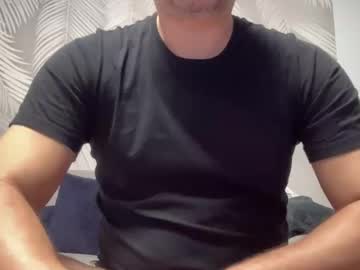 Michalevo Chaturbate stream image from November 15, 2025