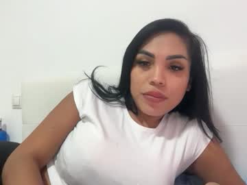 Valeskaivanne Chaturbate stream image from November 15, 2025