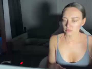 Tutmarinaa Chaturbate stream image from November 15, 2025