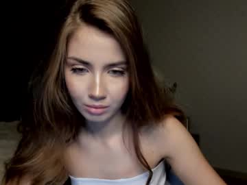 Aurora_Glow_21 Chaturbate stream image from November 15, 2025
